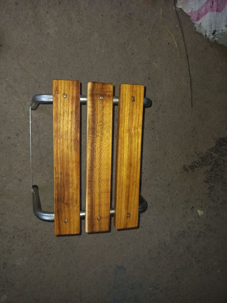 چهارپایه پروفیل چوبی