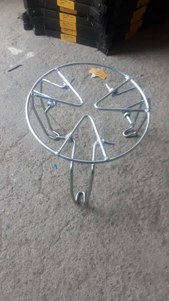 سه پایه تاشو گرد قابل نصب روی پیکنیک