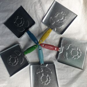 خاک انداز دسته لاکی گلدار