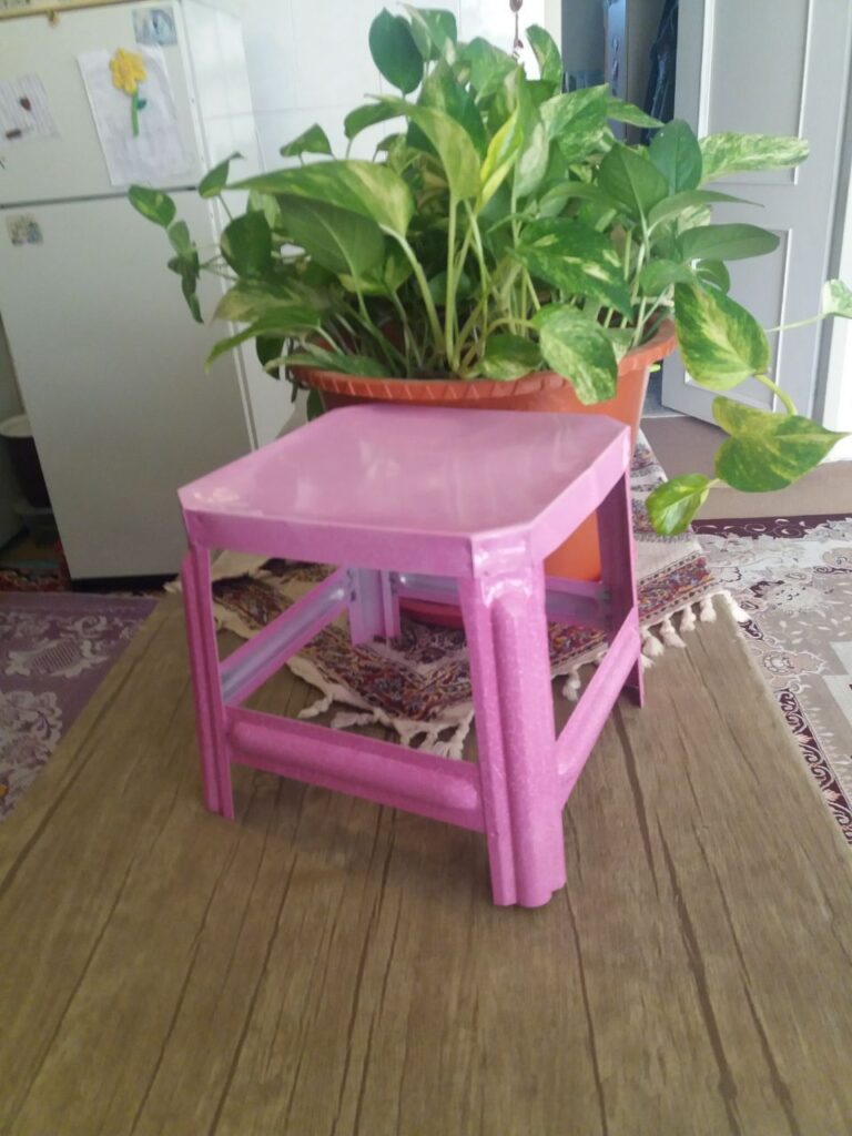 چهارپایه حموم ساده واستاتیک