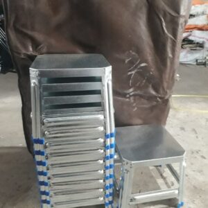 چهارپایه حموم ساده واستاتیک